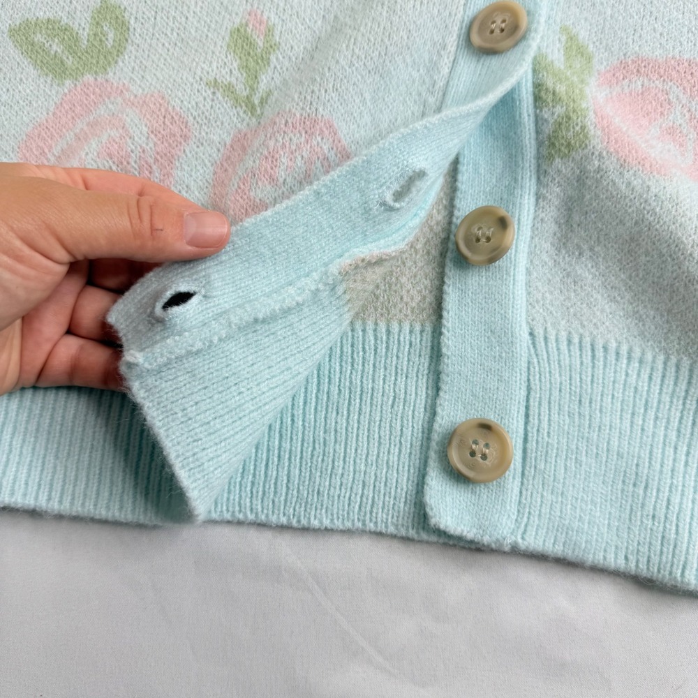 Celebrity Pink Womens Light Blue Pink Rose Floral V-Neck Button Up Cardigan NEW - Picture 2 of 14